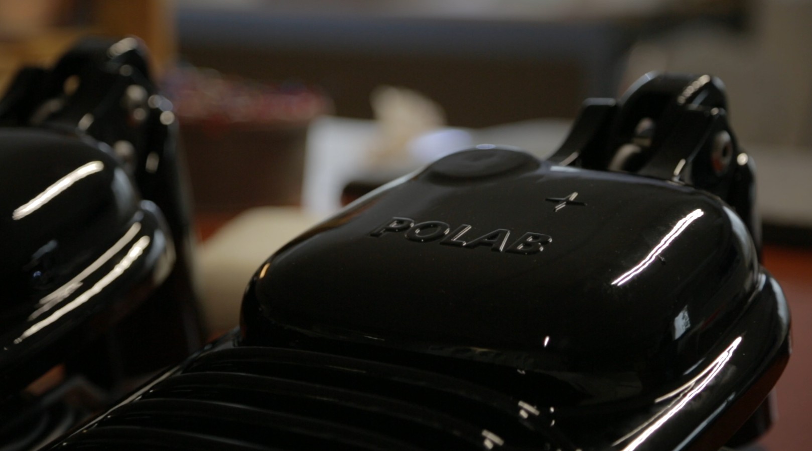 VALDUR BLACK CLOSEUP